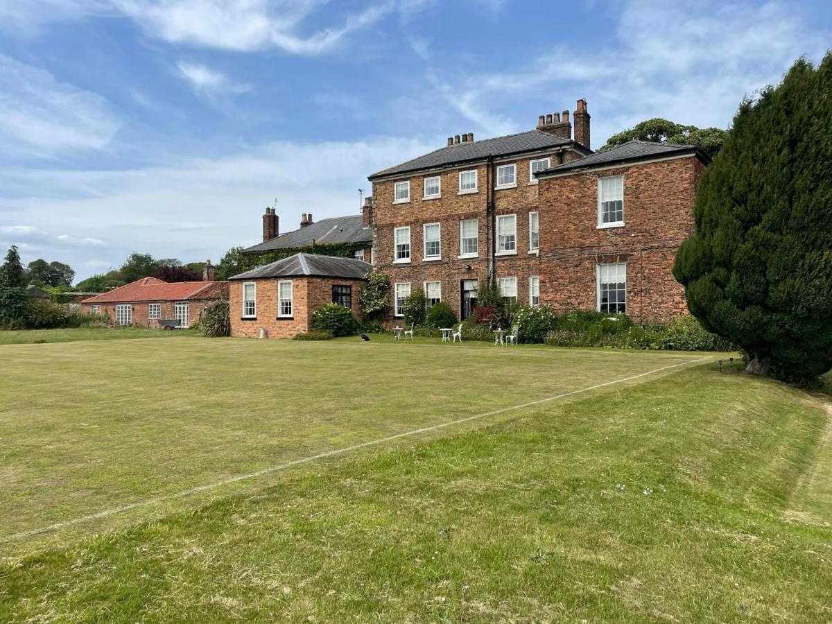 Rowley Manor Hotel Little Weighton Eksteriør billede